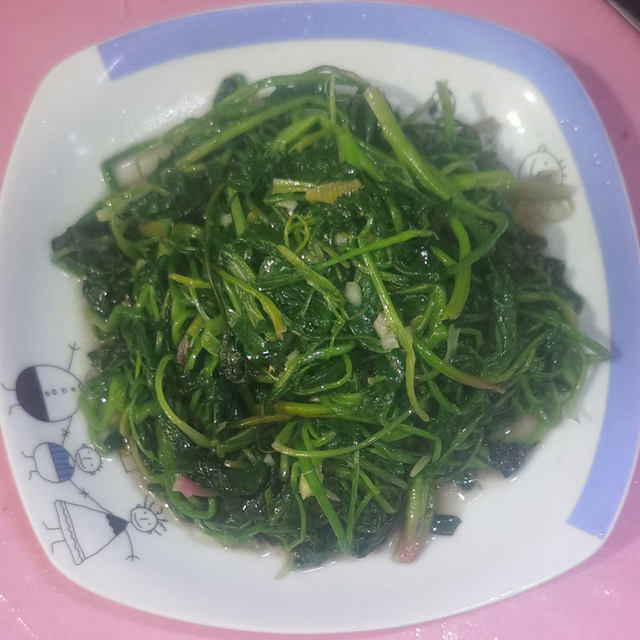 清炒菠菜