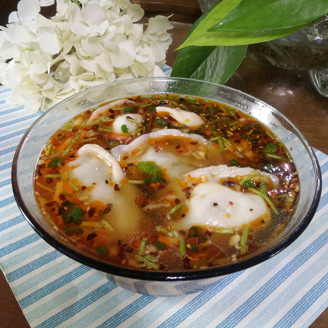 酸汤水饺