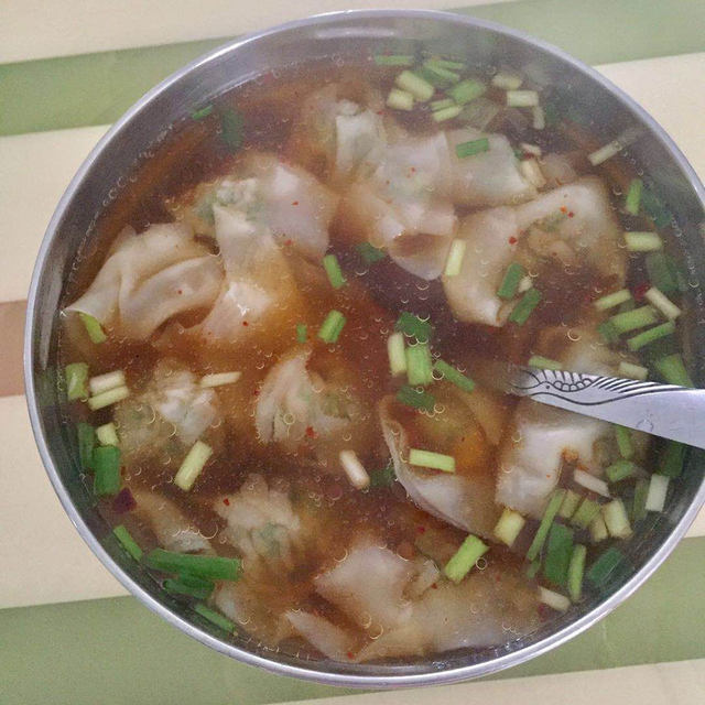 荠菜鲜肉馄饨