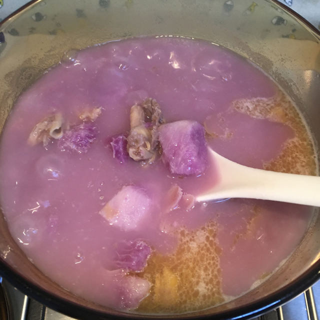 紫山药老鸭汤
