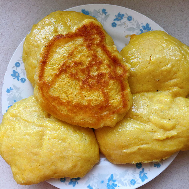 玉米面大饼子