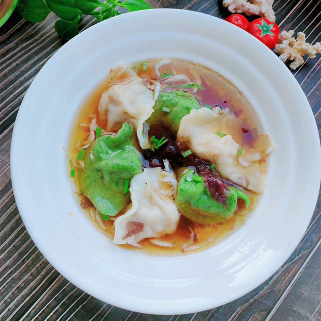 紫菜虾皮酸汤饺子