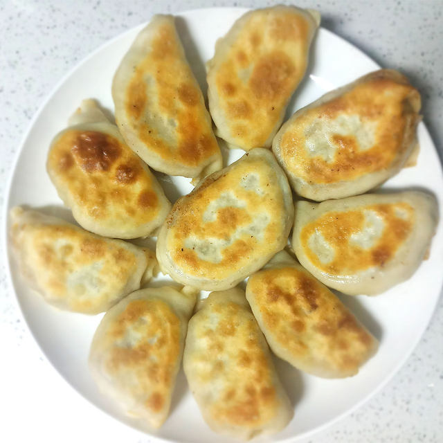 白菜粉丝煎饺