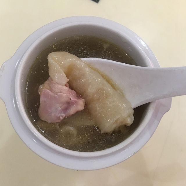 鱼胶炖鸡汤