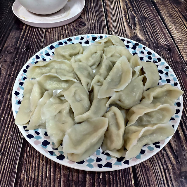 芹菜头菜猪肉水饺