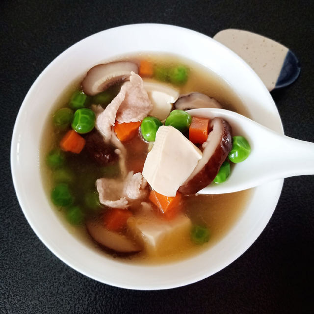 甜豆香菇瘦肉汤