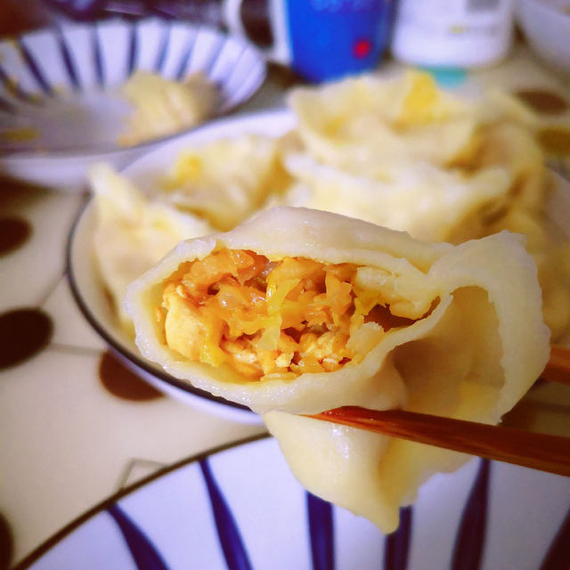 酸菜鸡蛋馅饺子