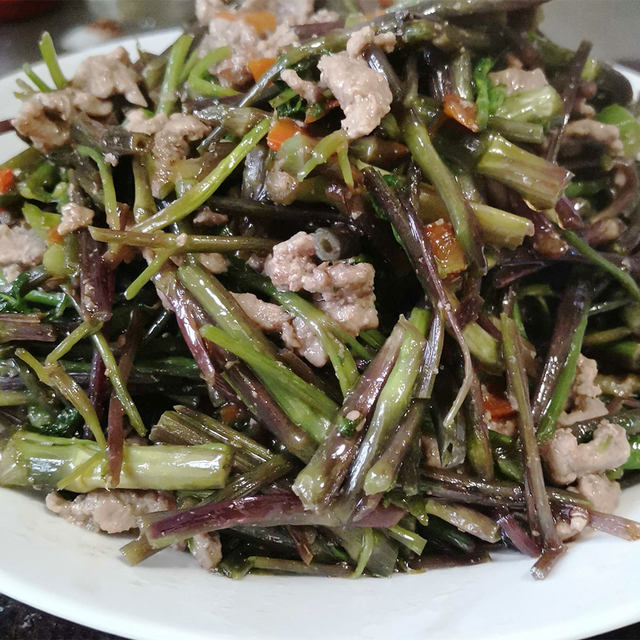 野水芹炒牛肉