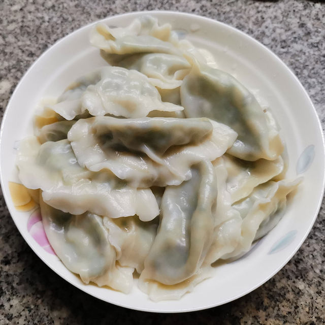 龙利鱼韭菜水饺