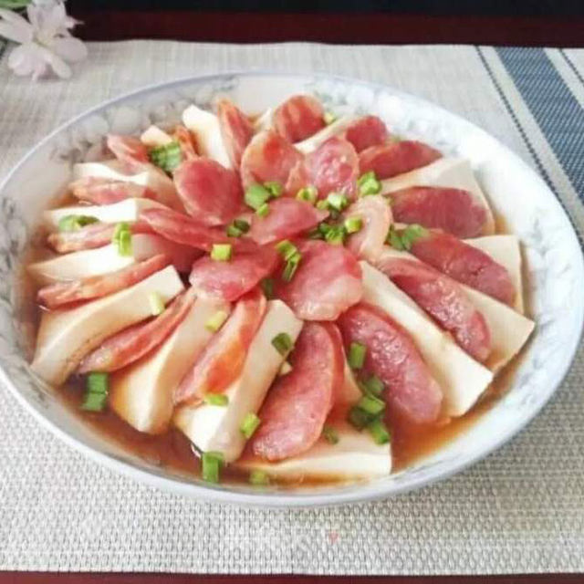 香肠蒸豆腐