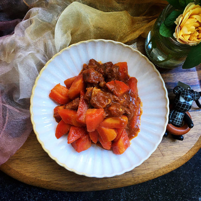番茄牛肉炖红萝卜
