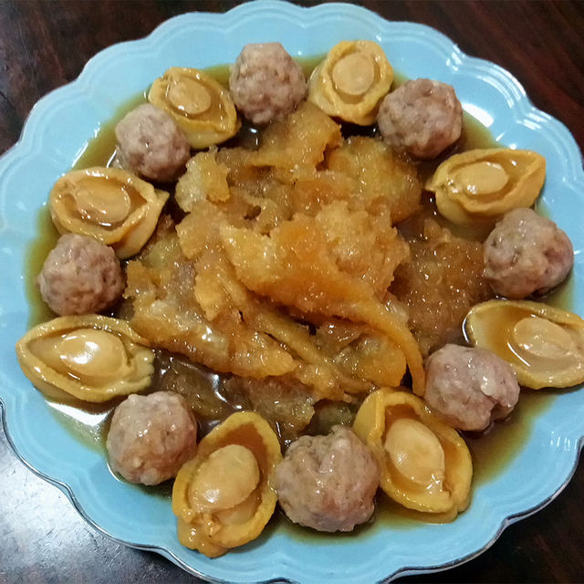 燘魚鳔鮑魚肉丸