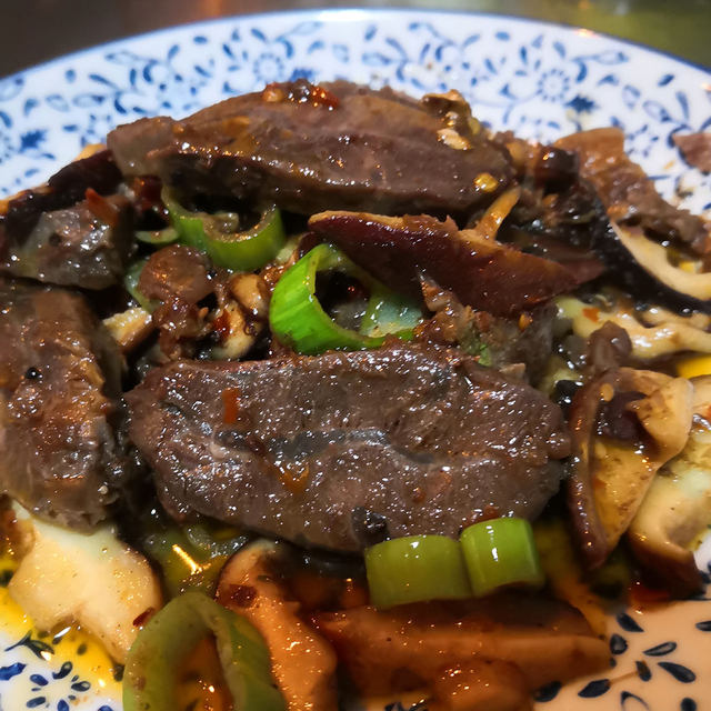 香菇炒牛肉