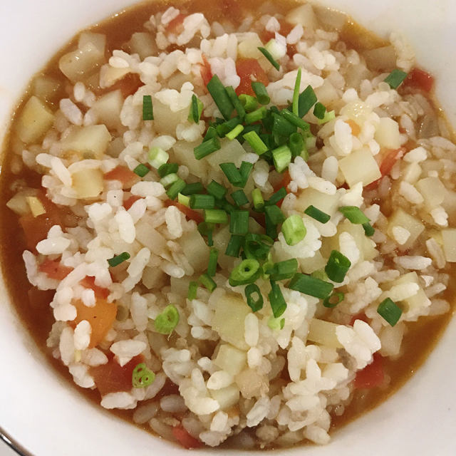 土豆烩西红柿汤饭