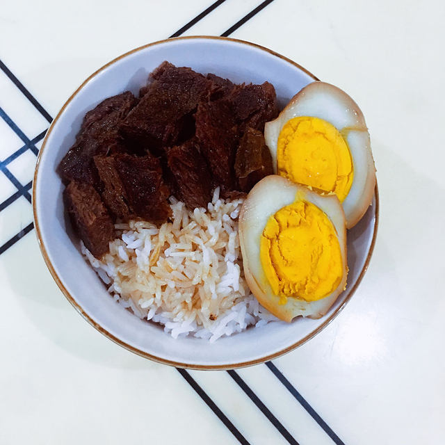 卤牛肉饭