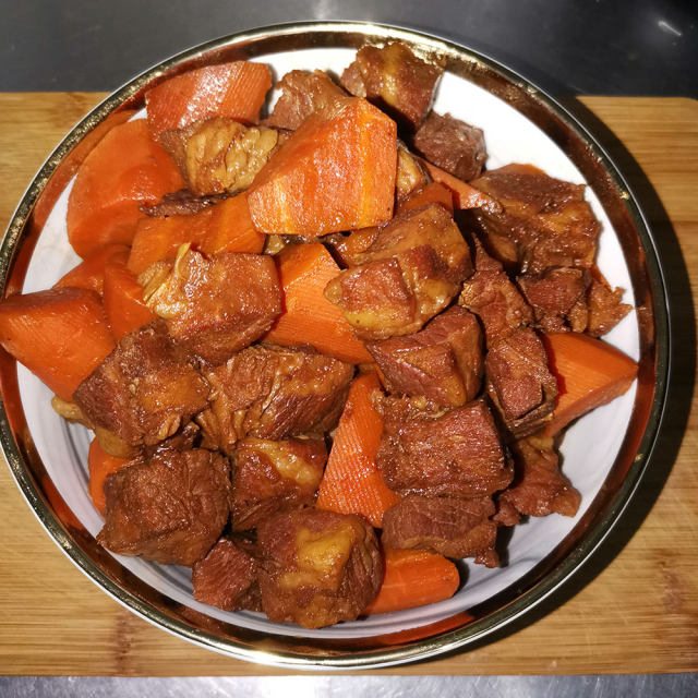 牛肉炖胡萝卜