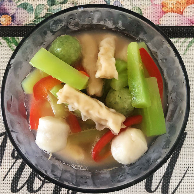 鲍汁莴笋虾饺汤