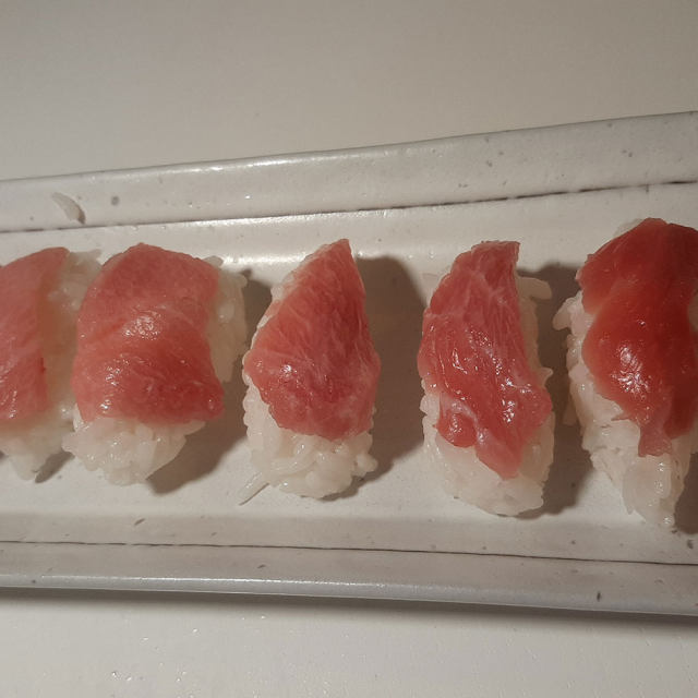 蓝旗金枪鱼刺身寿司