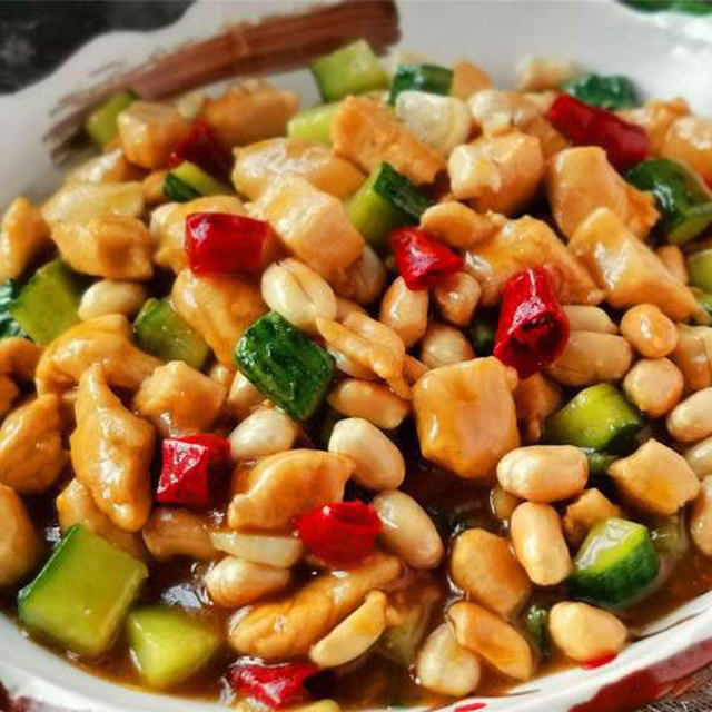 A home-made dish that can't be missed, Kung Pao chicken