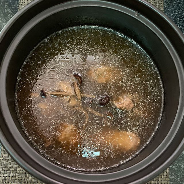 茶树菇煲番鸭汤