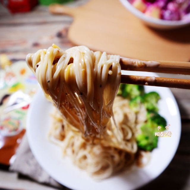 简单美味沙拉汁拌魔芋面❗️低脂低卡💯十分钟快手餐