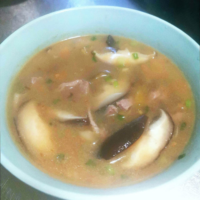 香菇榨菜肉丝汤
