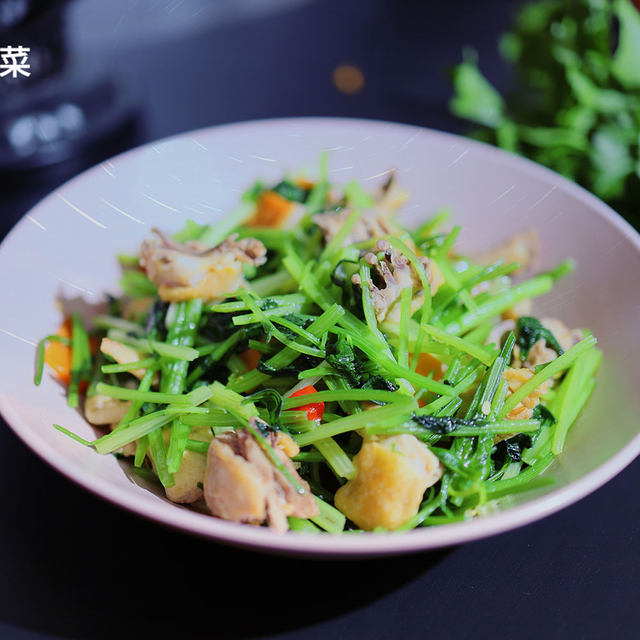 鸡肉炒芹菜