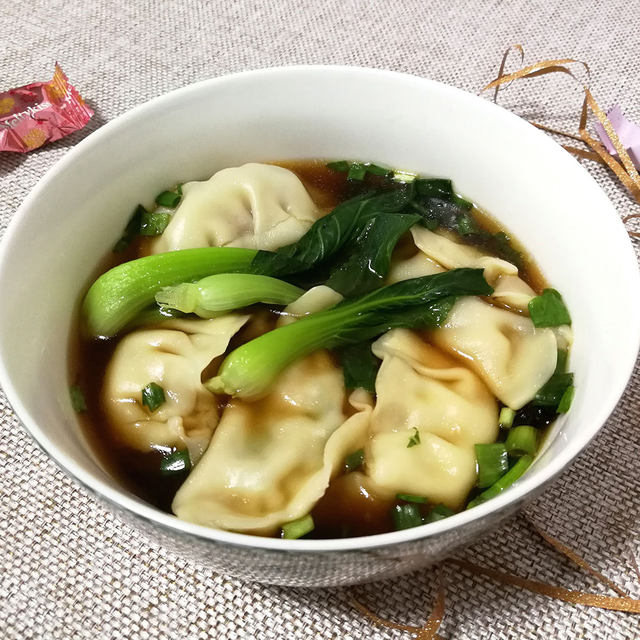 白菜鲜肉酸汤水饺