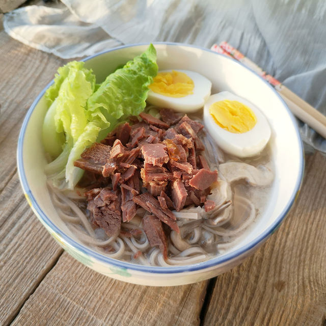 荞麦牛肉面