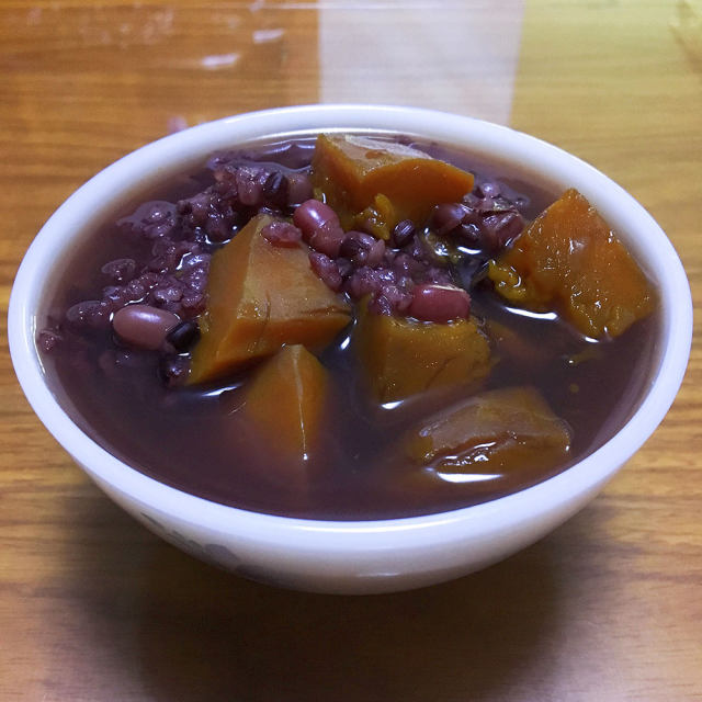 南瓜红豆黑米粥