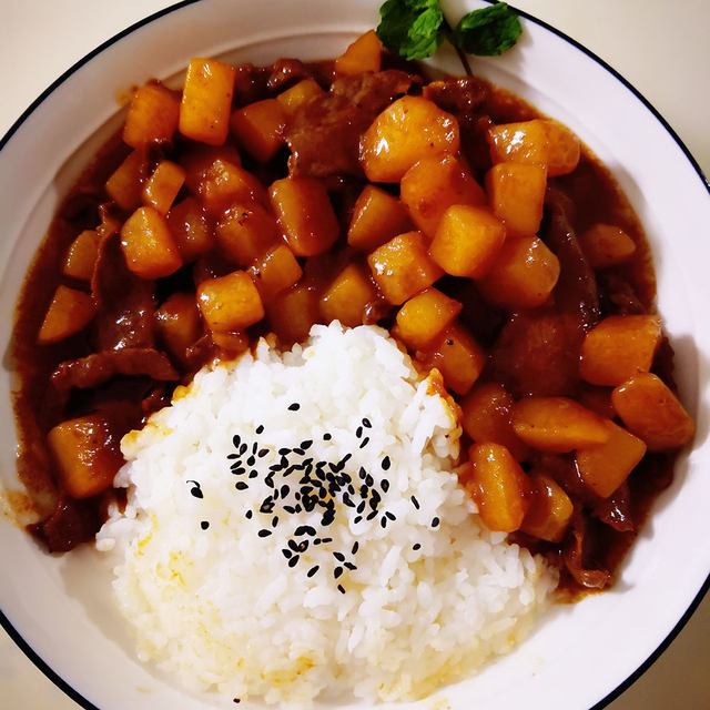 黑胡椒土豆牛肉饭