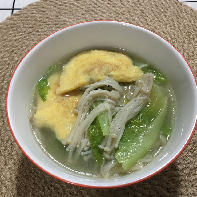 蛋饺炖菌菇时蔬