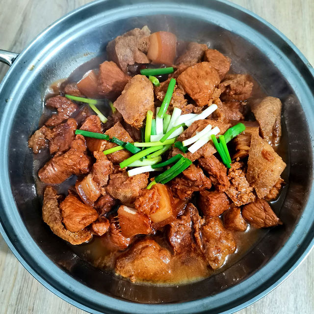 肉炖油豆腐