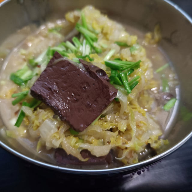 蒜香白菜炖血豆腐