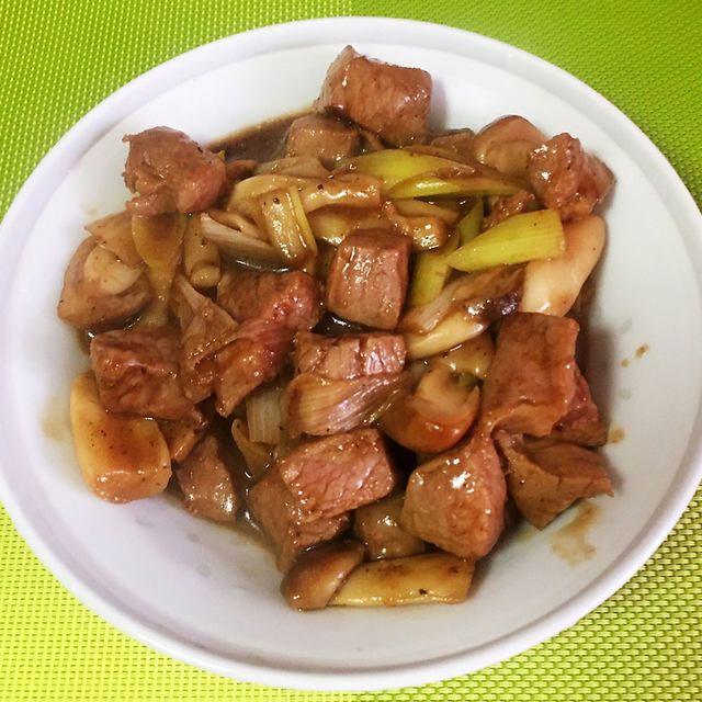 松茸菇牛肉粒