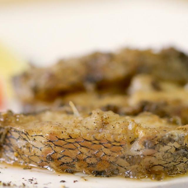 酥酥脆脆的香煎鳕鱼，做法简单，营养美味