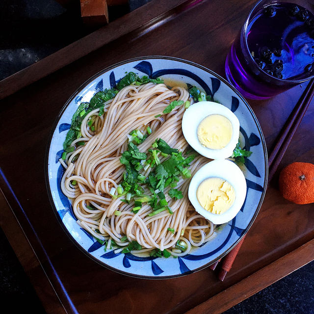 青蒜油鸡蛋荞麦面