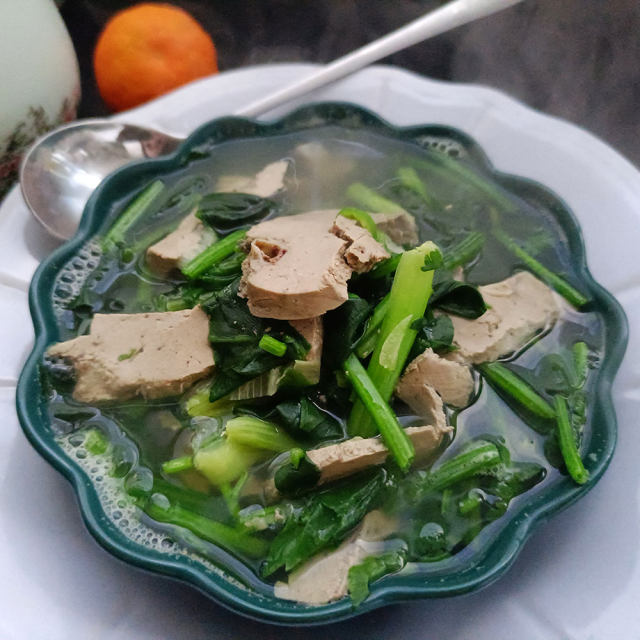 菠菜羊肝汤