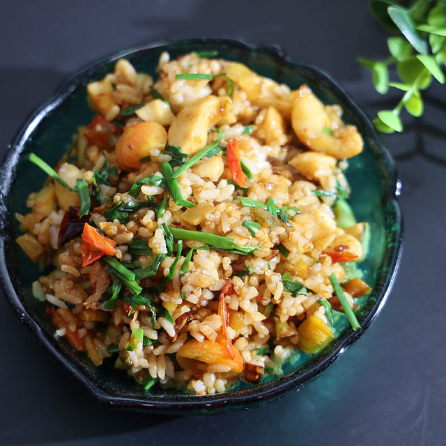 圣女果火腿炒饭