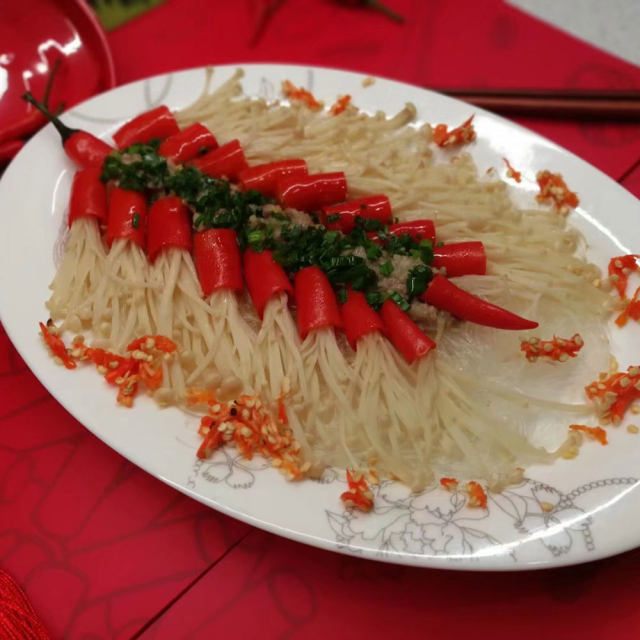 新年菜谱（六）年夜饭上的喜庆鞭炮金针菇