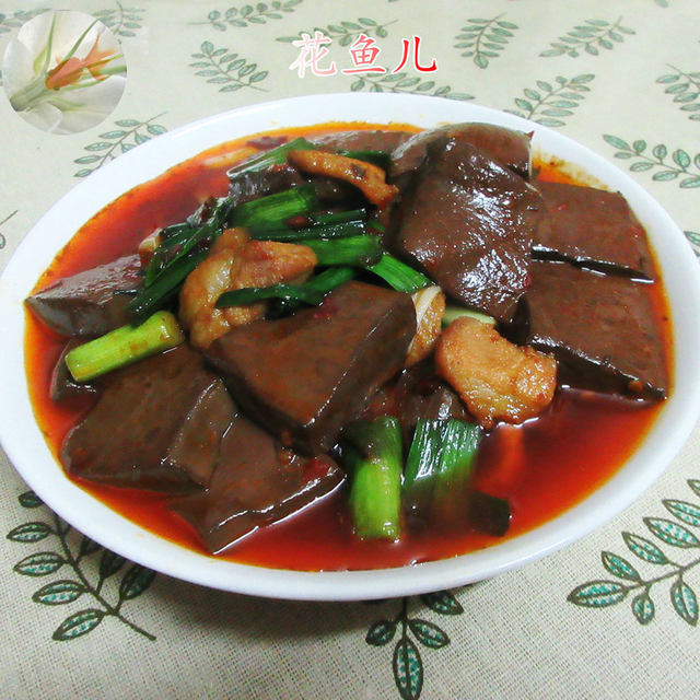 五花肉炒鸭血