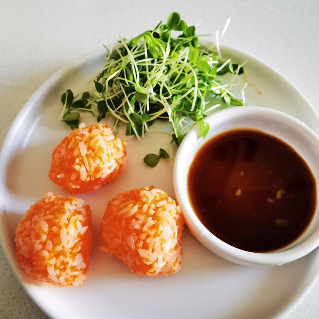 Crab seed Rice and vegetable roll