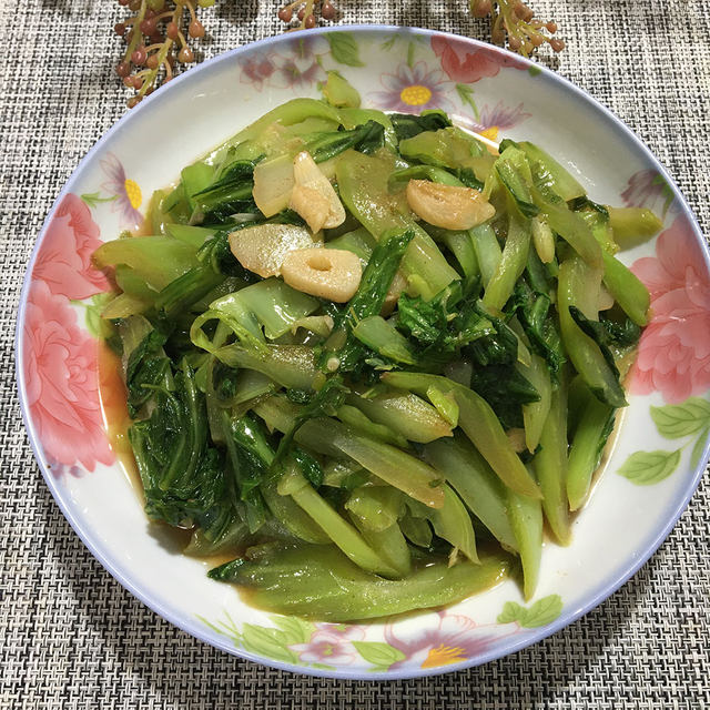 蒜片炒芥菜