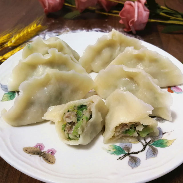 香芹荸荠鲜肉饺子