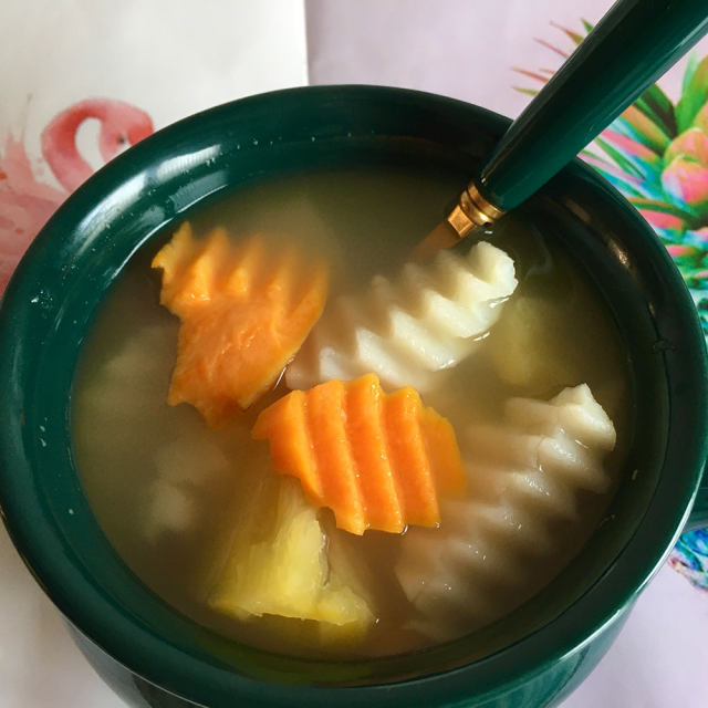 “酸甜开胃菜”菠萝甜薯汤水