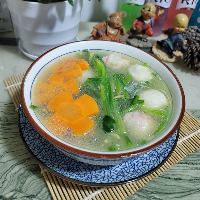 胡萝卜菠菜丸子汤