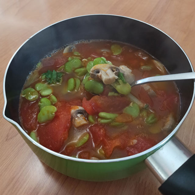西红柿豆瓣蘑菇汤