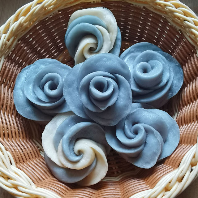 蓝色妖姬玫瑰花卷
