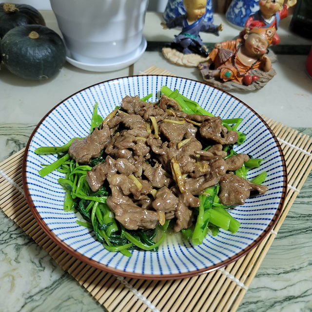 牛肉炒空心菜