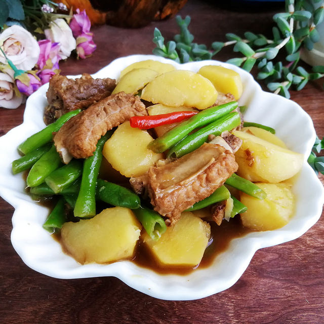 土豆豆角炖排骨